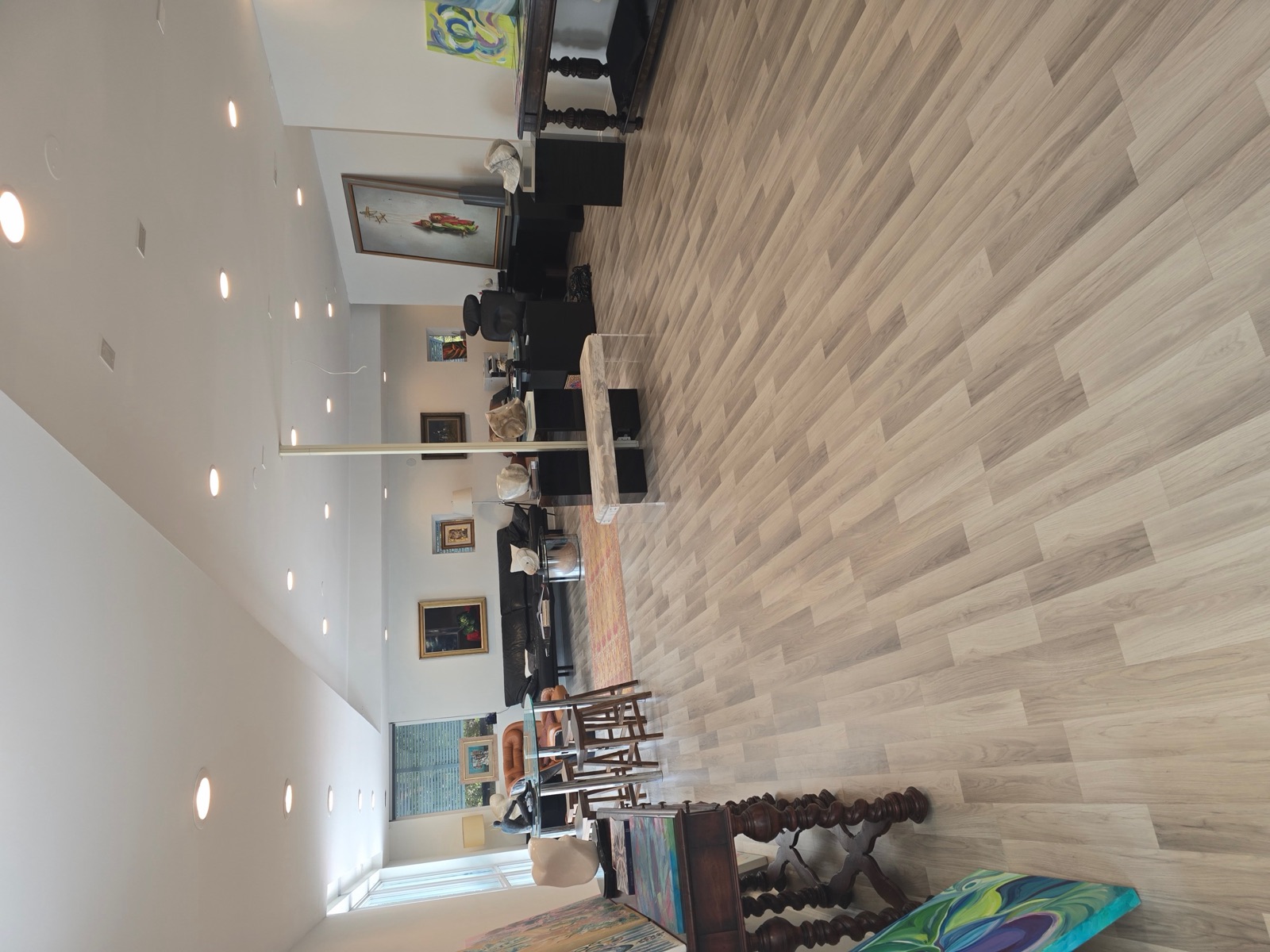 Open floor looking toward the windows