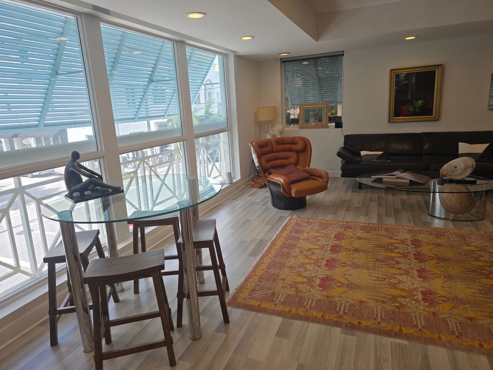 Window seating area